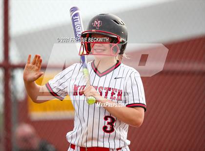 Thumbnail 2 in Muenster @ Collinsville photogallery.