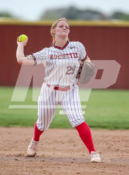 Thumbnail 1 in Muenster @ Collinsville photogallery.