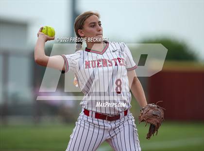 Thumbnail 1 in Muenster @ Collinsville photogallery.
