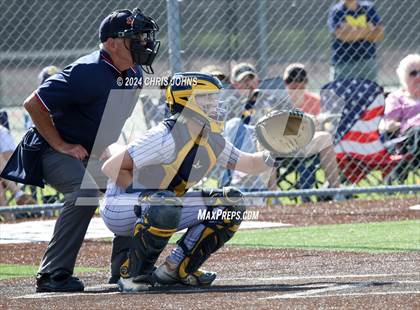 Thumbnail 3 in Marion vs Mascoutah (IHSA, 3A sectional semifinal) photogallery.
