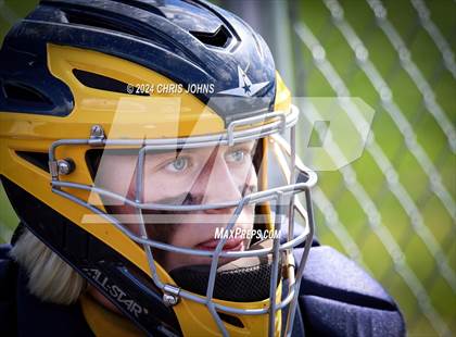 Thumbnail 1 in Marion vs Mascoutah (IHSA, 3A sectional semifinal) photogallery.