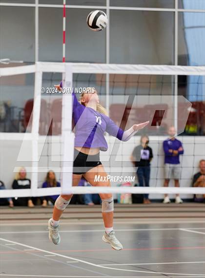 Thumbnail 2 in Fairfield vs. Leo (Warsaw Invite) photogallery.