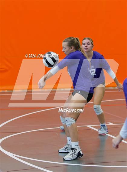 Thumbnail 2 in Fairfield vs. Leo (Warsaw Invite) photogallery.