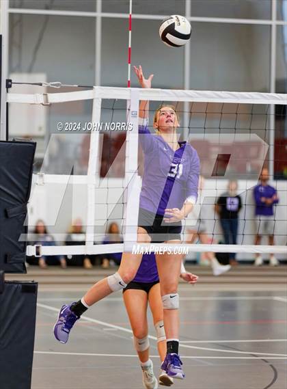Thumbnail 1 in Fairfield vs. Leo (Warsaw Invite) photogallery.