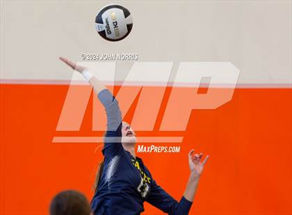Thumbnail 3 in Fairfield vs. Leo (Warsaw Invite) photogallery.
