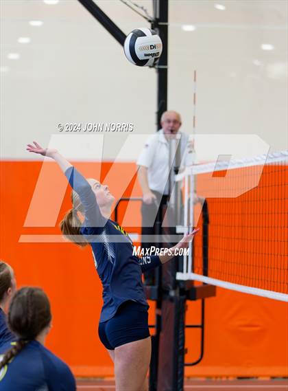 Thumbnail 1 in Fairfield vs. Leo (Warsaw Invite) photogallery.