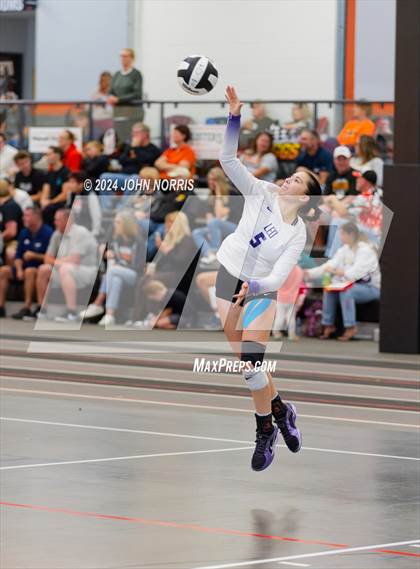 Thumbnail 2 in Fairfield vs. Leo (Warsaw Invite) photogallery.