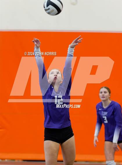 Thumbnail 3 in Fairfield vs. Leo (Warsaw Invite) photogallery.
