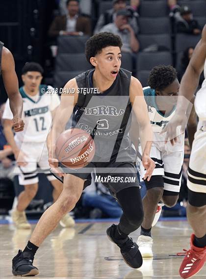 Thumbnail 3 in Sierra Canyon vs. Sheldon (CIF State Open Division Final) photogallery.