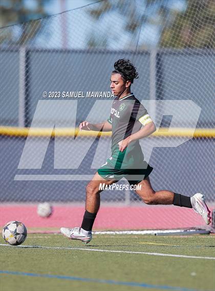 Thumbnail 2 in Royal vs Newbury Park (Royal Winter Showcase Tournament) photogallery.