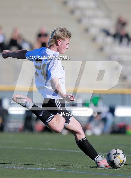 Thumbnail 2 in Royal vs Newbury Park (Royal Winter Showcase Tournament) photogallery.