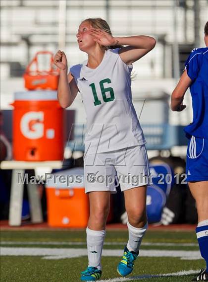 Thumbnail 2 in Clear Falls vs Friendswood (Region III Sectional Playoff) photogallery.