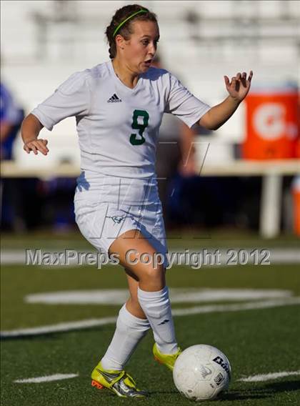 Thumbnail 2 in Clear Falls vs Friendswood (Region III Sectional Playoff) photogallery.
