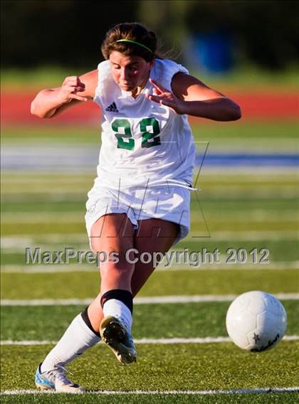Thumbnail 2 in Clear Falls vs Friendswood (Region III Sectional Playoff) photogallery.