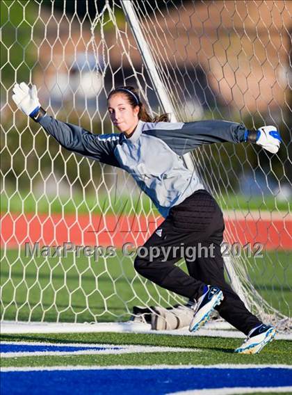 Thumbnail 2 in Clear Falls vs Friendswood (Region III Sectional Playoff) photogallery.