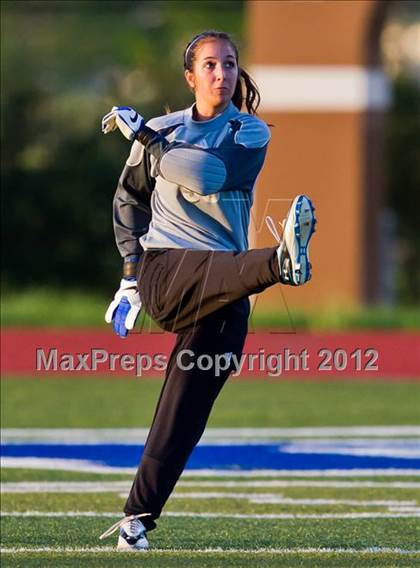 Thumbnail 3 in Clear Falls vs Friendswood (Region III Sectional Playoff) photogallery.