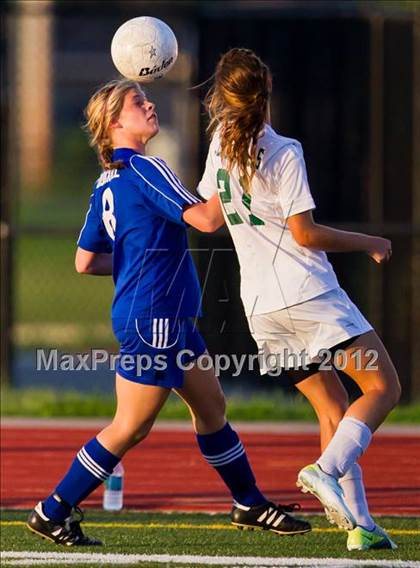 Thumbnail 2 in Clear Falls vs Friendswood (Region III Sectional Playoff) photogallery.