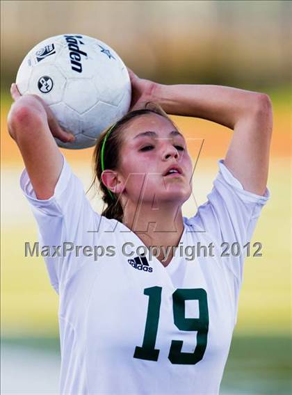 Thumbnail 2 in Clear Falls vs Friendswood (Region III Sectional Playoff) photogallery.