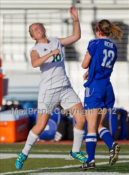 Thumbnail 1 in Clear Falls vs Friendswood (Region III Sectional Playoff) photogallery.