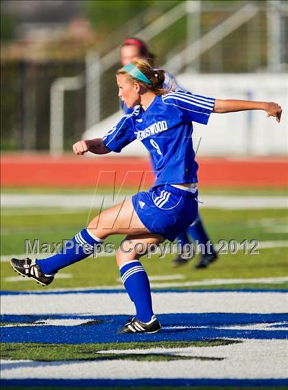 Thumbnail 3 in Clear Falls vs Friendswood (Region III Sectional Playoff) photogallery.