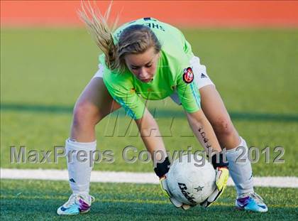 Thumbnail 3 in Clear Falls vs Friendswood (Region III Sectional Playoff) photogallery.