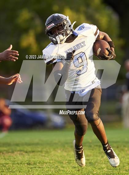 Thumbnail 3 in Ribault @ Stanton photogallery.