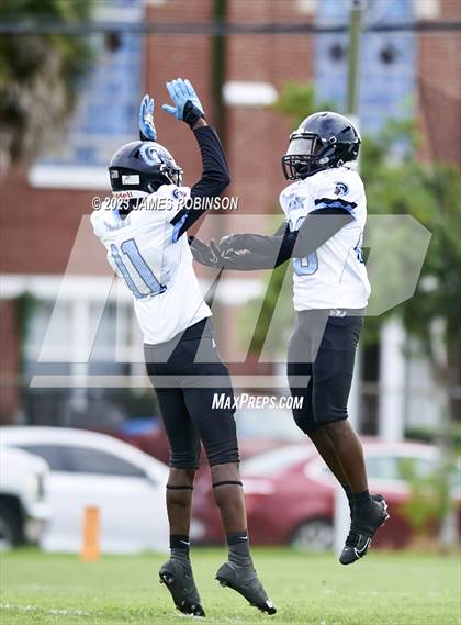 Thumbnail 1 in Ribault @ Stanton photogallery.
