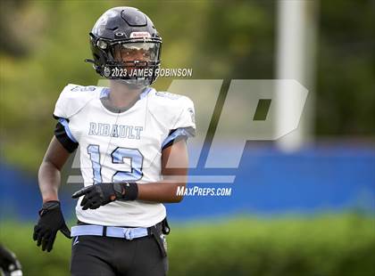 Thumbnail 1 in Ribault @ Stanton photogallery.