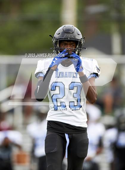 Thumbnail 2 in Ribault @ Stanton photogallery.