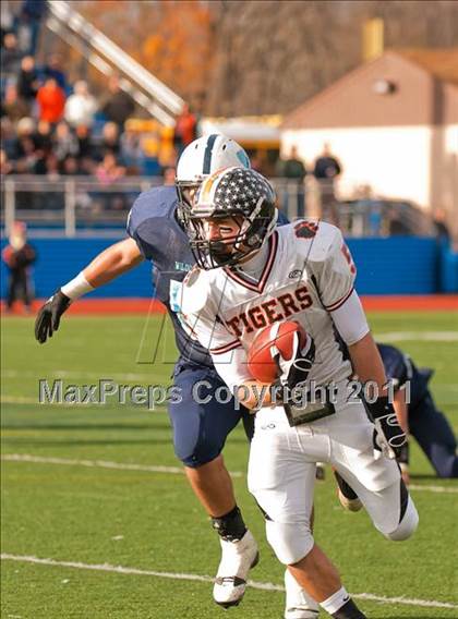 Thumbnail 2 in Westlake vs. Croton-Harmon (Section 1 Class B Final) photogallery.