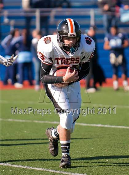 Thumbnail 1 in Westlake vs. Croton-Harmon (Section 1 Class B Final) photogallery.