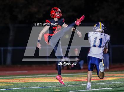 Thumbnail 1 in Lincoln vs Willow Glen (D4 Semifinal) photogallery.