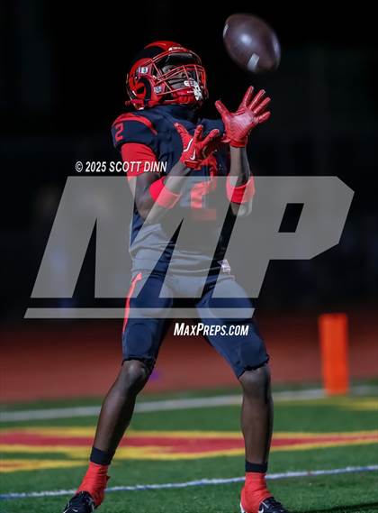 Thumbnail 3 in Lincoln vs Willow Glen (D4 Semifinal) photogallery.