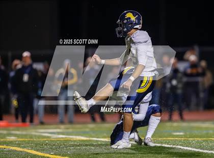 Thumbnail 2 in Lincoln vs Willow Glen (D4 Semifinal) photogallery.