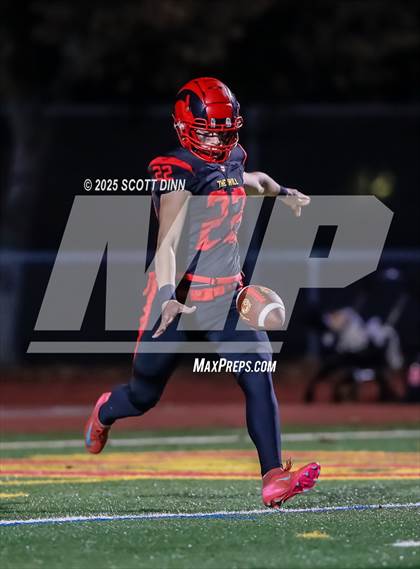 Thumbnail 2 in Lincoln vs Willow Glen (D4 Semifinal) photogallery.