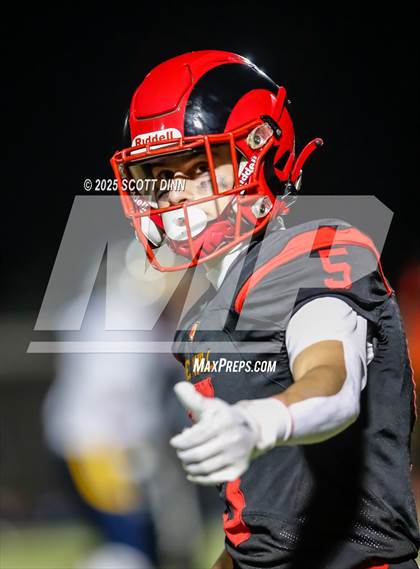 Thumbnail 3 in Lincoln vs Willow Glen (D4 Semifinal) photogallery.