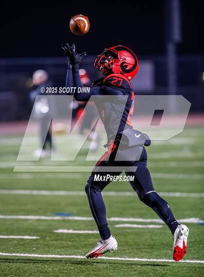 Thumbnail 2 in Lincoln vs Willow Glen (D4 Semifinal) photogallery.