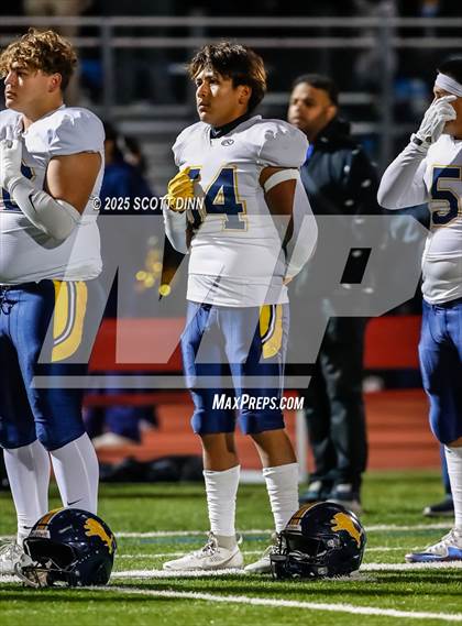 Thumbnail 3 in Lincoln vs Willow Glen (D4 Semifinal) photogallery.