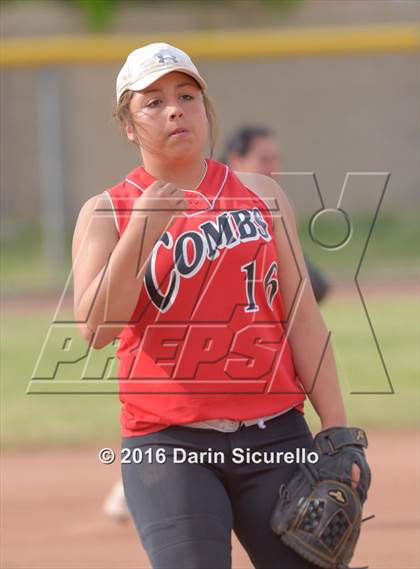 Thumbnail 1 in Combs vs Browne (Blackhawk Tournament) photogallery.