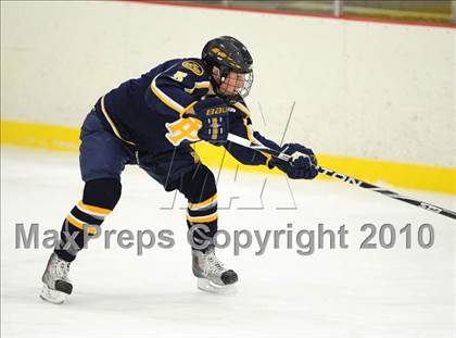Thumbnail 3 in Trinity-Pawling vs. Tabor (Avon Christmas Classic) photogallery.