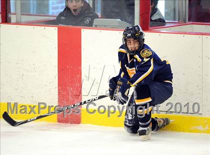 Thumbnail 1 in Trinity-Pawling vs. Tabor (Avon Christmas Classic) photogallery.