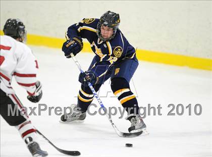 Thumbnail 3 in Trinity-Pawling vs. Tabor (Avon Christmas Classic) photogallery.