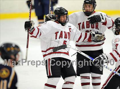 Thumbnail 2 in Trinity-Pawling vs. Tabor (Avon Christmas Classic) photogallery.