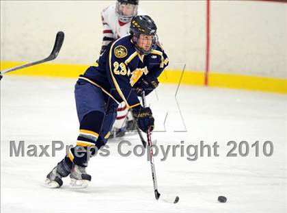 Thumbnail 3 in Trinity-Pawling vs. Tabor (Avon Christmas Classic) photogallery.