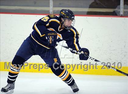 Thumbnail 2 in Trinity-Pawling vs. Tabor (Avon Christmas Classic) photogallery.