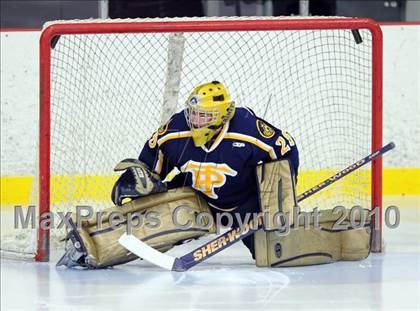 Thumbnail 2 in Trinity-Pawling vs. Tabor (Avon Christmas Classic) photogallery.