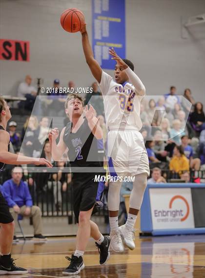 Thumbnail 2 in Clarksville Academy vs Donelson Christian Academy (TSSAA District 4-A Semifinal) photogallery.