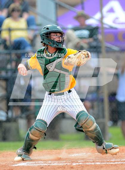 Thumbnail 3 in Ascension Catholic vs. Cedar Creek (LHSAA 1A D4 Quarterfinal) photogallery.
