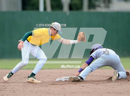 Thumbnail 3 in Ascension Catholic vs. Cedar Creek (LHSAA 1A D4 Quarterfinal) photogallery.