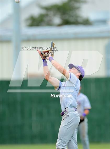 Thumbnail 3 in Ascension Catholic vs. Cedar Creek (LHSAA 1A D4 Quarterfinal) photogallery.